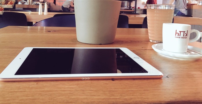 Apple iPad Pro 9,7
